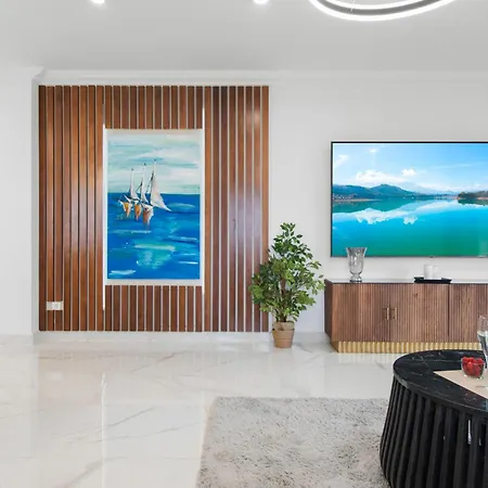 Vistas Al Mar En El Centro De Puerto Banus 3 4h *