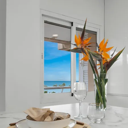 Vistas Al Mar En El Centro De Puerto Banus 3 4h 马尔韦利亚