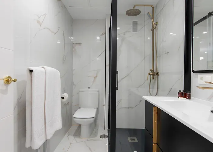 Vistas Al Mar En El Centro De Puerto Banus 3 4h