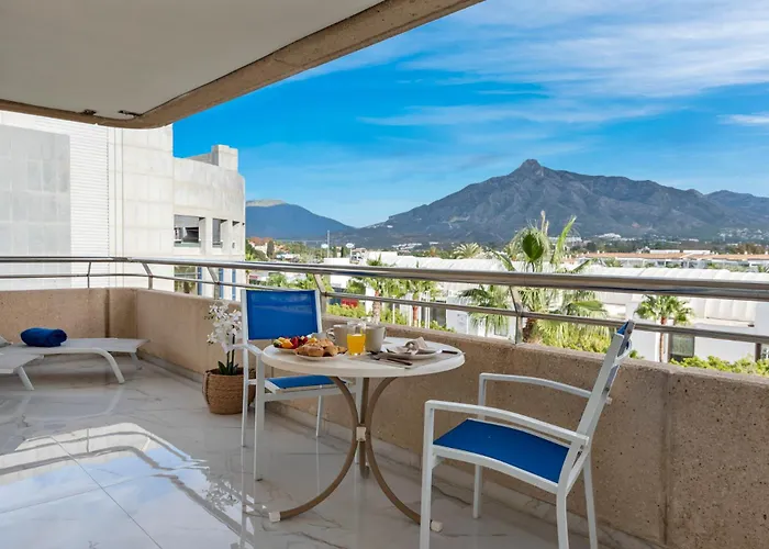 Vistas Al Mar En El Centro De Puerto Banus 3 4h شقة