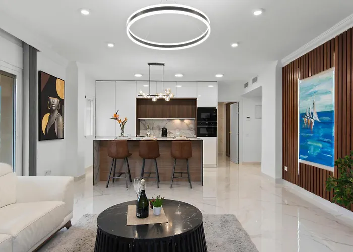 Vistas Al Mar En El Centro De Puerto Banus 3 4h *