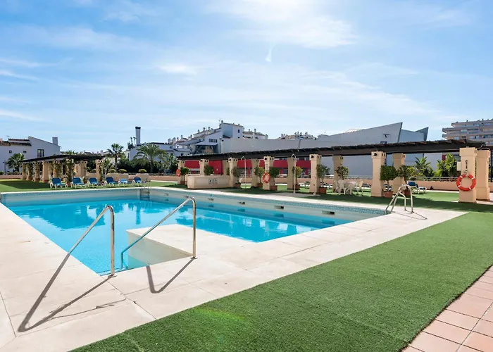 Apartament Vistas Al Mar En El Centro De Puerto Banus 3 4h