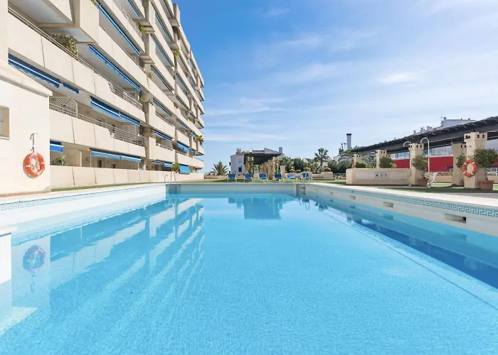 Vistas Al Mar En El Centro De Puerto Banus 3 4h * Marbella