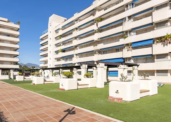 Apartament Vistas Al Mar En El Centro De Puerto Banus 3 4h